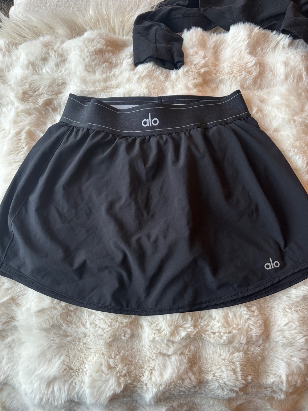 ALO Yoga Black Skater Athletic Skirt